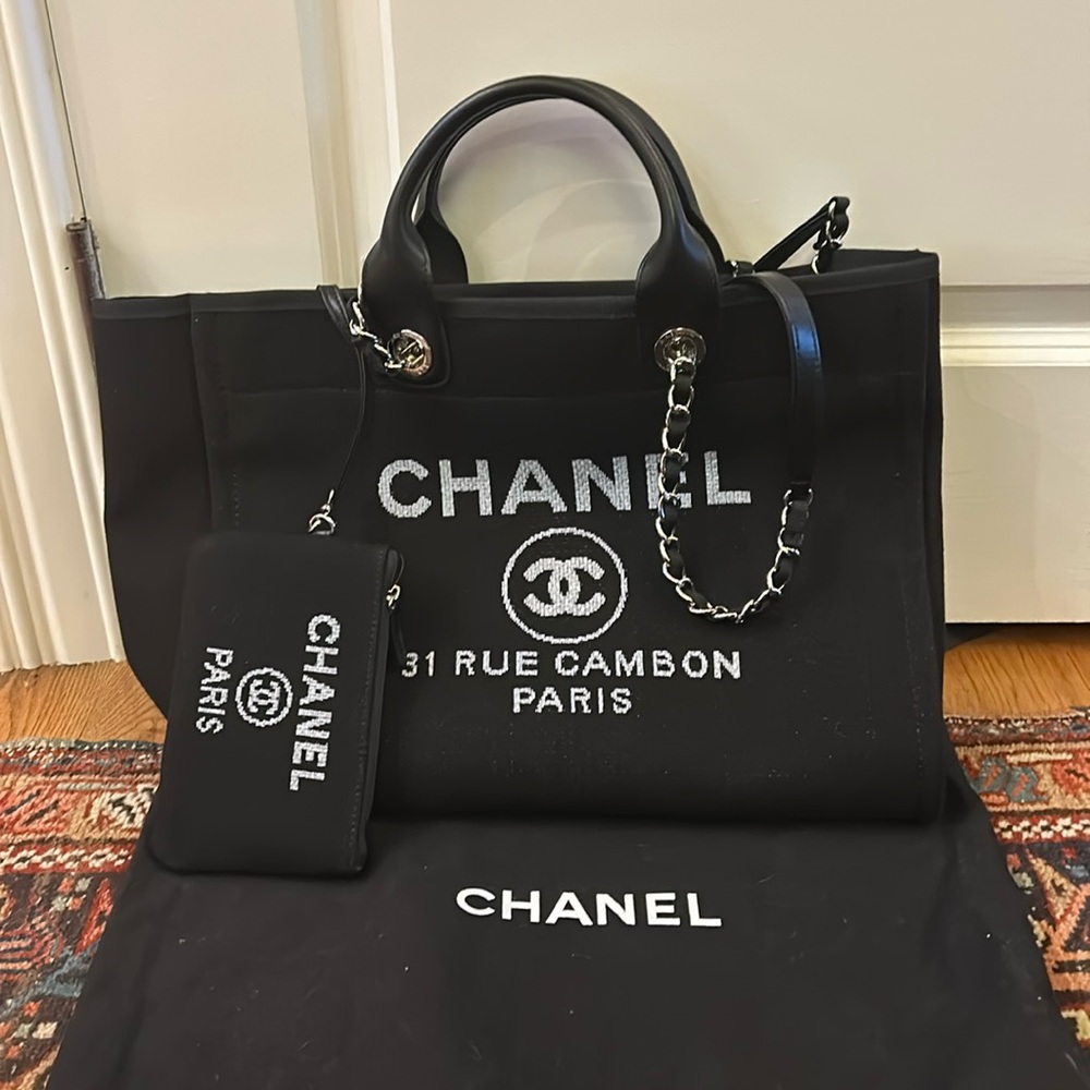 Chanel Deaville Tote Medium